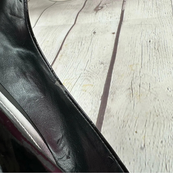 BCBGeneration black patent peep toe heels size 7.5 - Picture 3 of 8